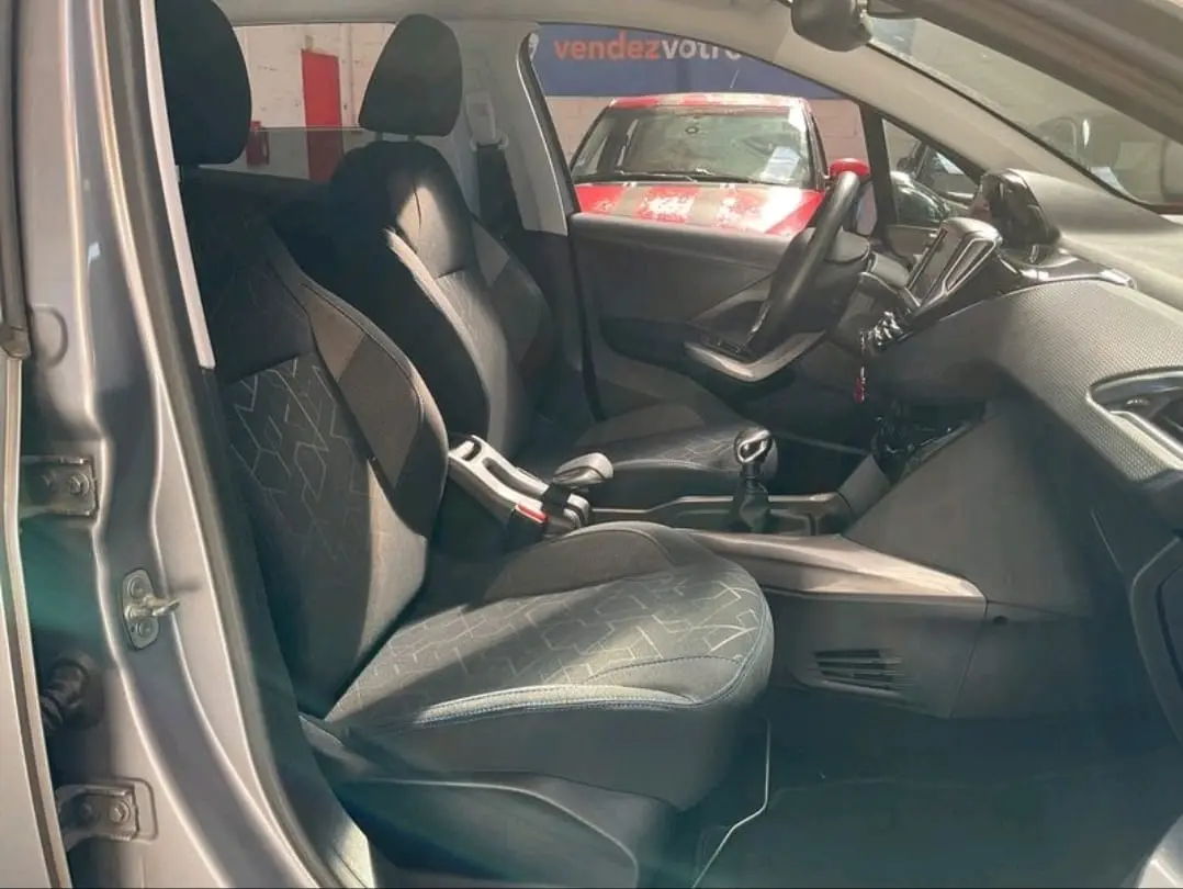 Peugeot 2008 Outro 7