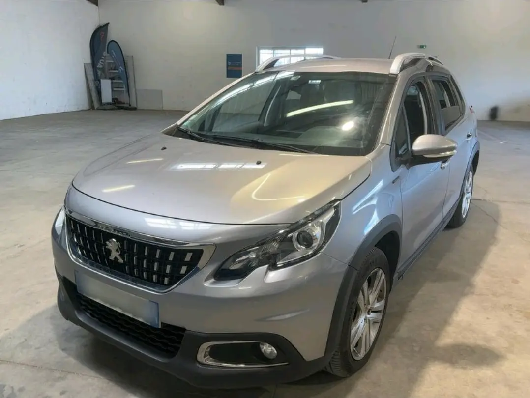 Peugeot 2008 1.2 PureTech Signature EAT6 1