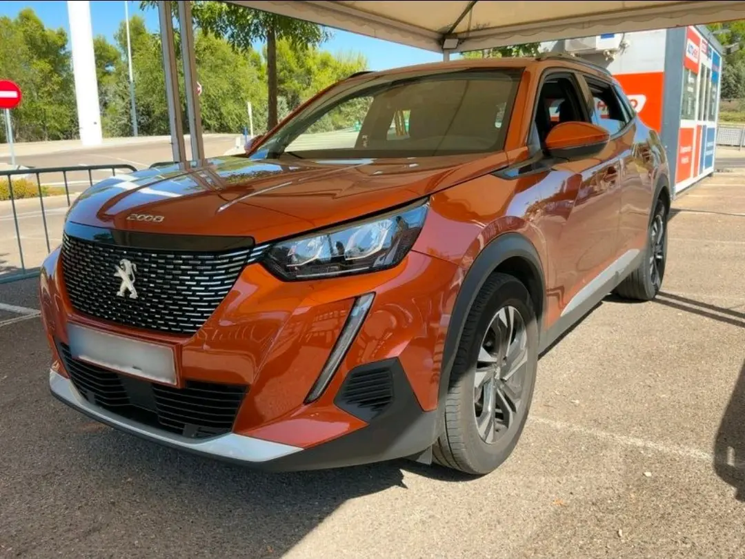 Peugeot 2008 PureTech 130 EAT8 Allure 1