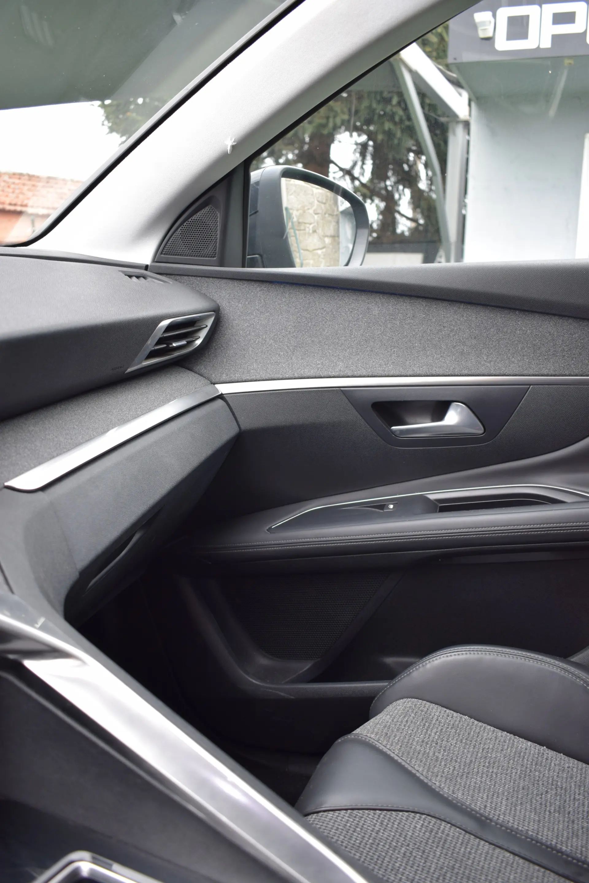 Peugeot 3008 1.6 BlueHDi Allure EAT6 20