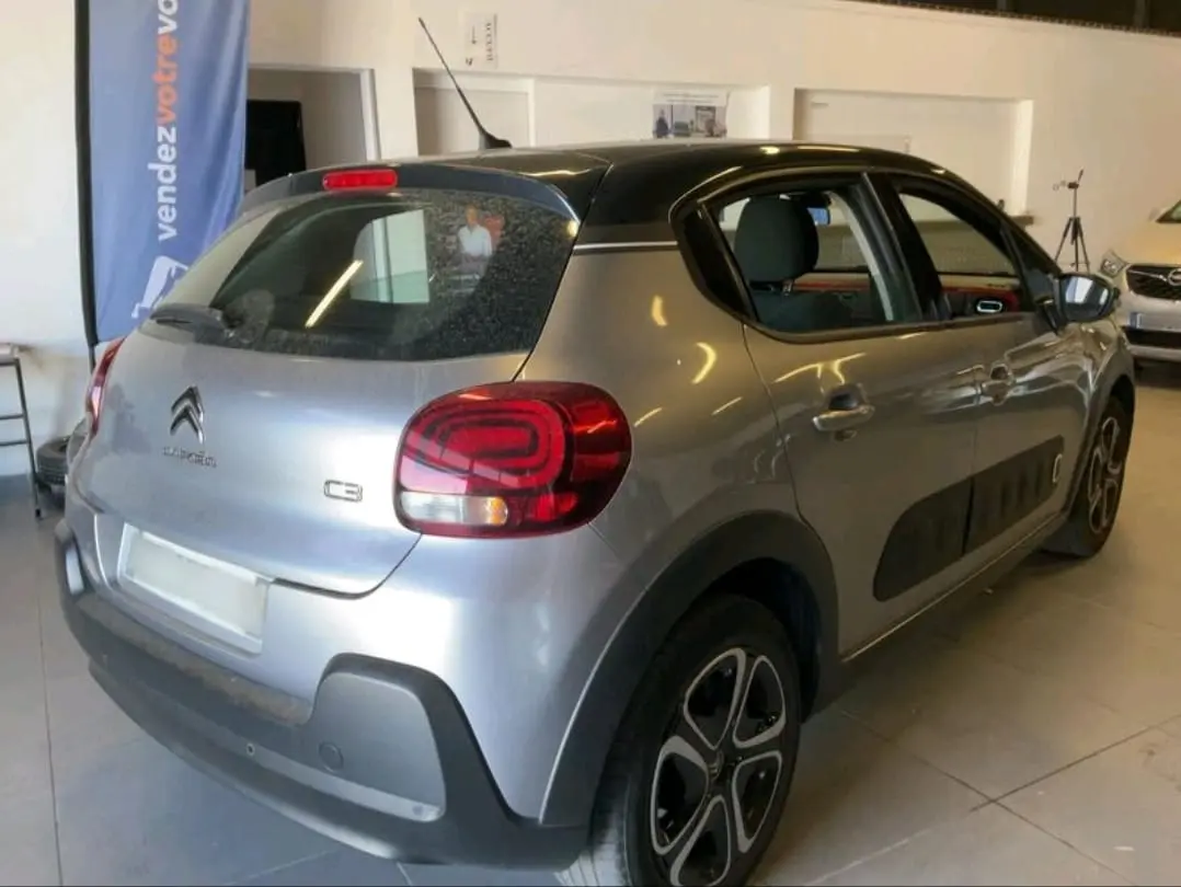 Citroen C3 1.2 PureTech Shine 7