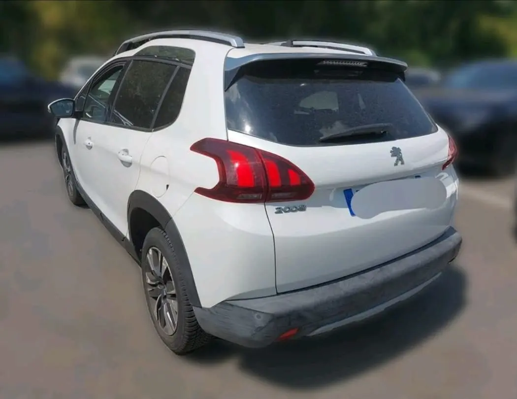 Peugeot 2008 1.2 PureTech Allure 7