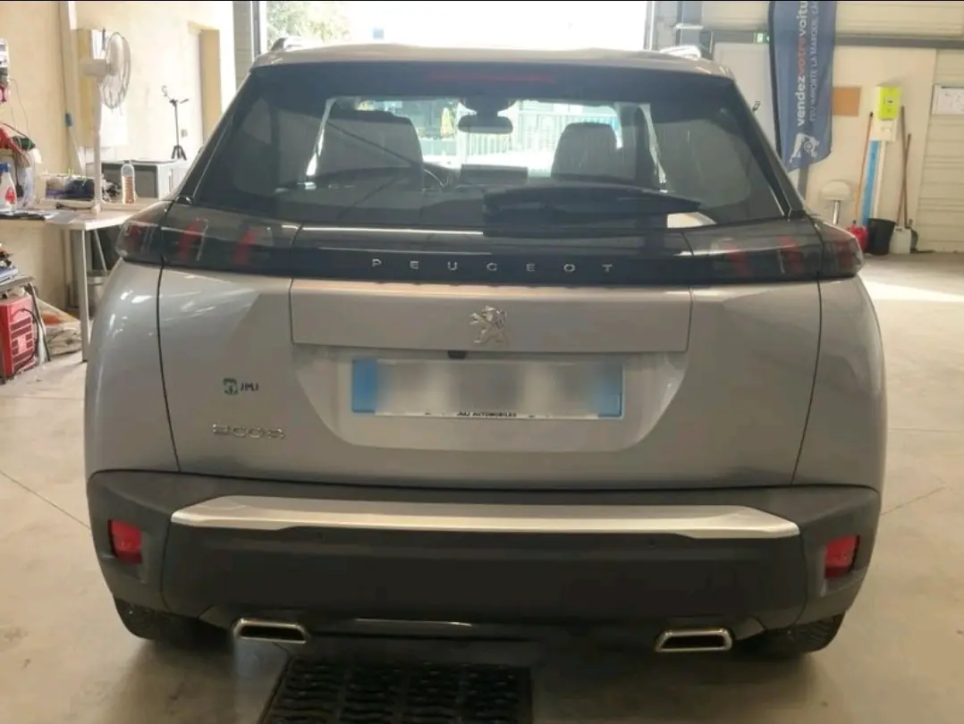 Peugeot 2008 1.2 PureTech Allure Pack 3