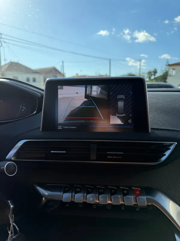 Peugeot 3008 1.5 BLUE-HDI ALLURE 8