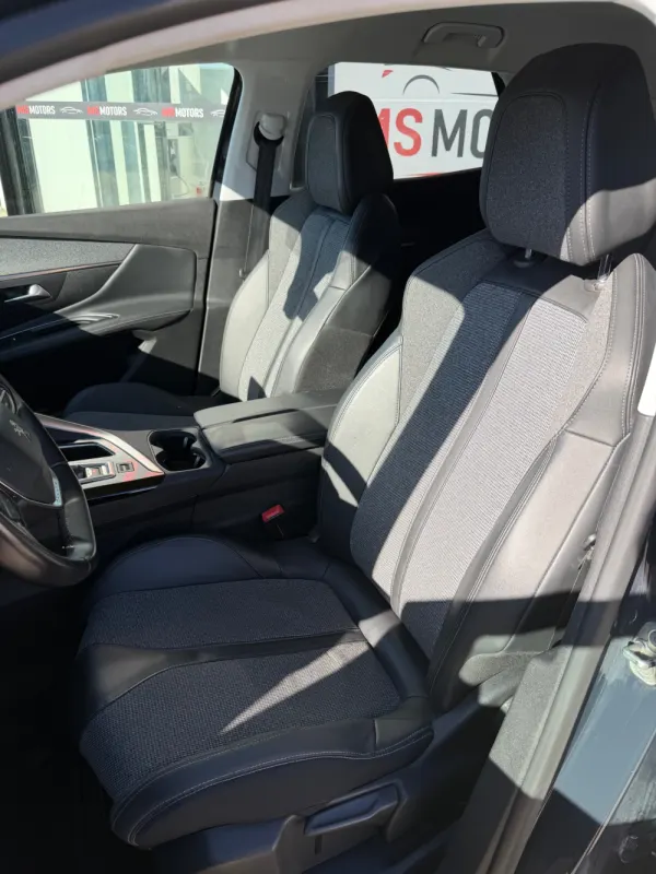 Peugeot 3008 1.5 BLUE-HDI ALLURE 9