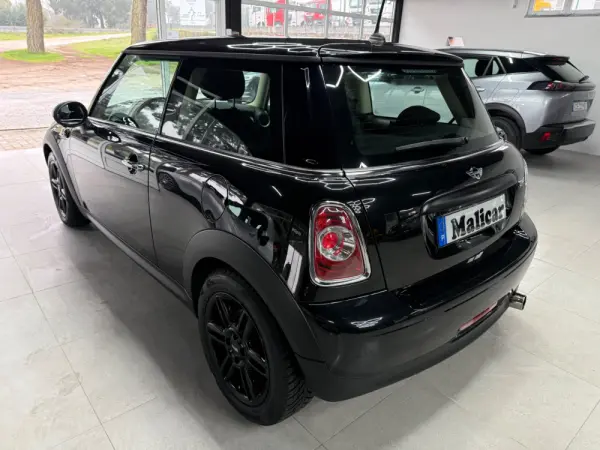 MINI 3 Portas One Brick Lane 6