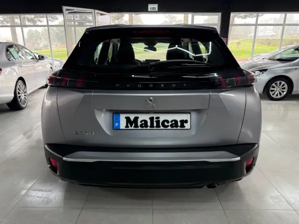 Peugeot 2008 PureTech 100 Allure 5