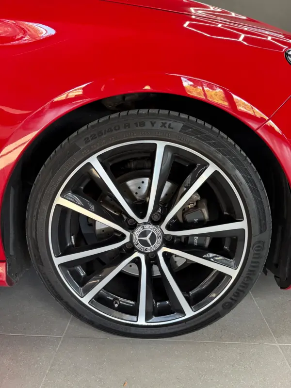 Mercedes-Benz CLA 180 7G-DCT AMG Line 10