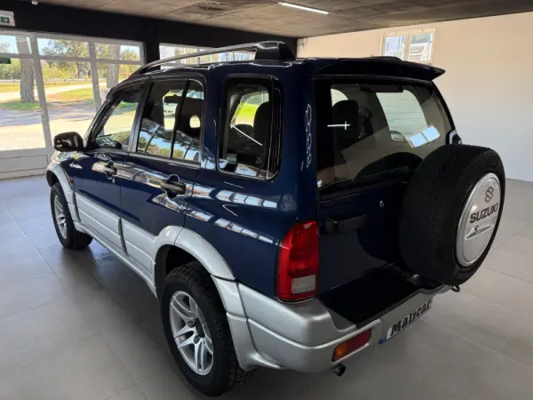 Suzuki Grand Vitara MT 2.0 HDi Prestige 5