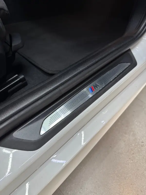 BMW 116 d Pack M 15