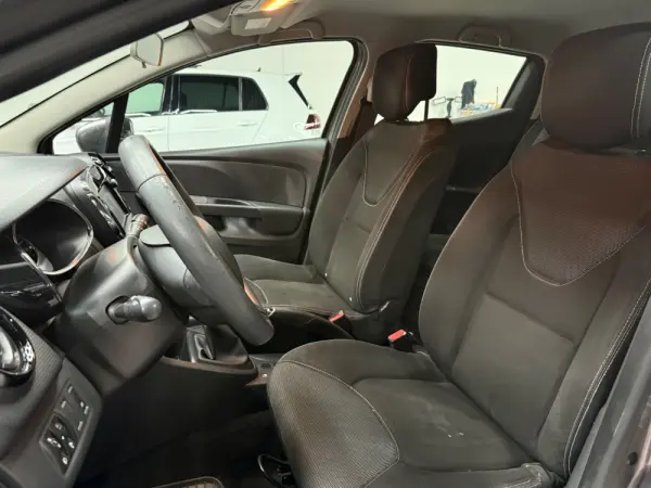 Renault Clio 0.9 TCE Confort 10