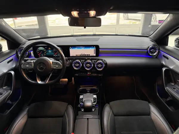 Mercedes-Benz A 200 7G-DCT Edition AMG Line 11