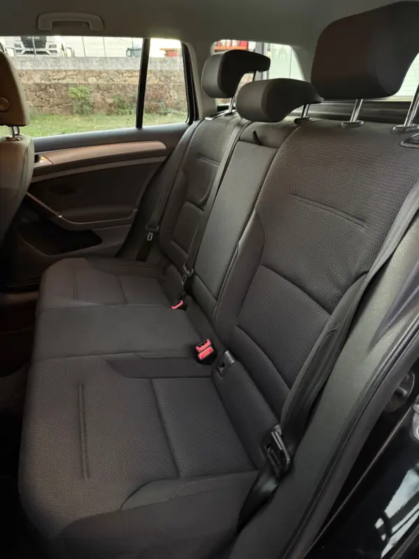 Volkswagen Golf Variant 1.6 TDi BlueMotion Confortline 13