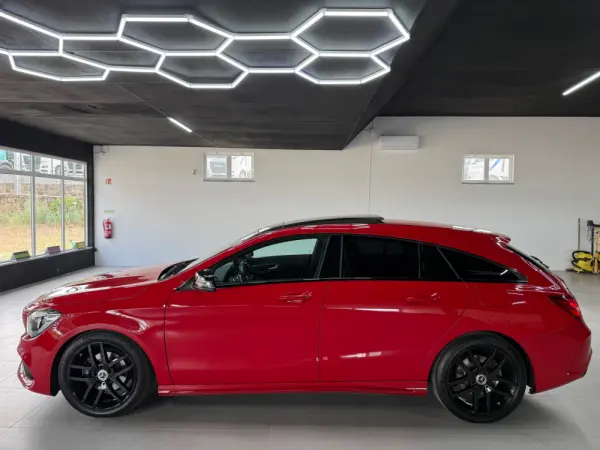 Mercedes-Benz CLA 180 7G-DCT AMG Line 6