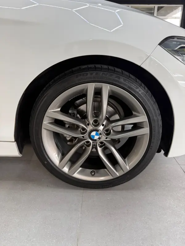 BMW 116 d Pack M 10