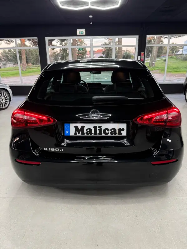 Mercedes-Benz A 180 d Progressive 5