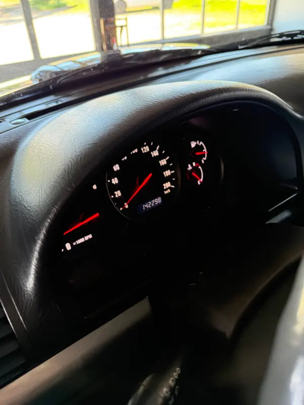 Suzuki Grand Vitara MT 2.0 HDi Prestige 12