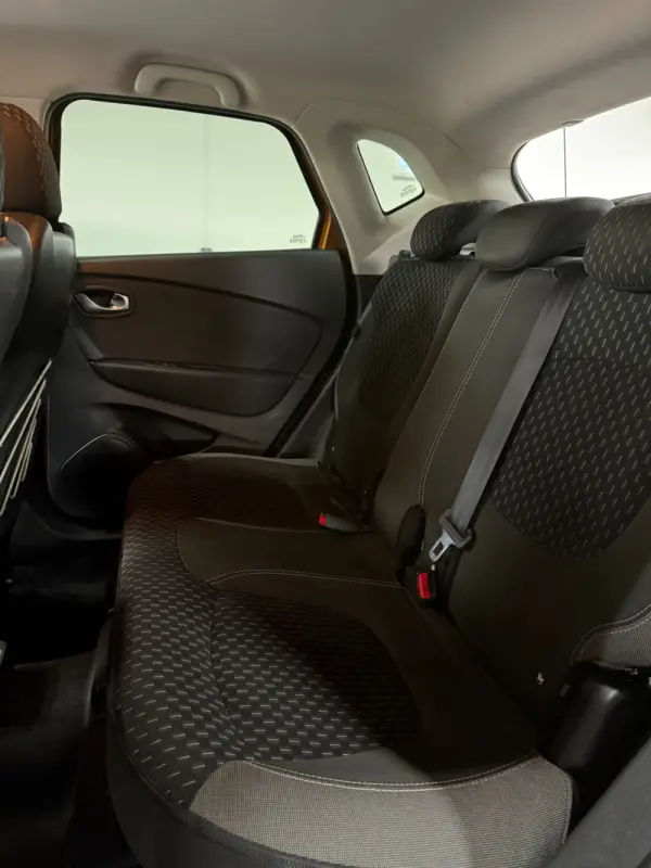 Renault Captur 0.9 TCE Exclusive 11