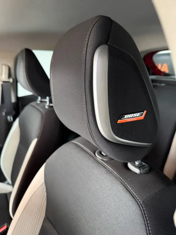 Nissan Micra 1.0 IG-T Tekna 10