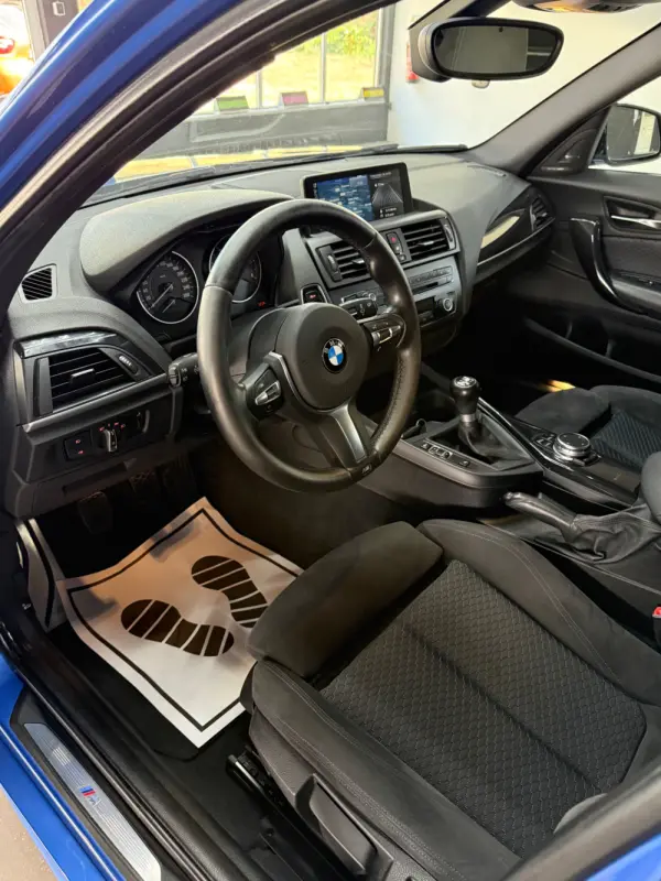 BMW 118 d Pack M 9