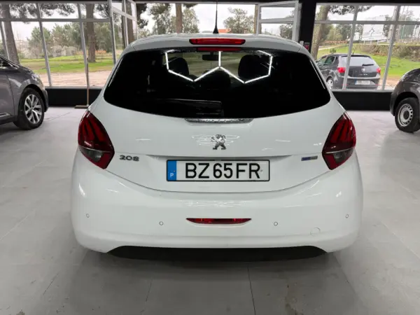 Peugeot 208 1.2 PureTech Style 4