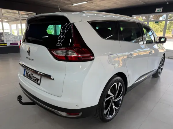 Renault Grand Scénic dCi 110 EDC Bose Edition 4