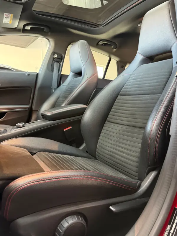 Mercedes-Benz CLA 180 7G-DCT AMG Line 14