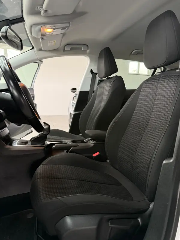 Peugeot 308 1.2 PureTech Style 10