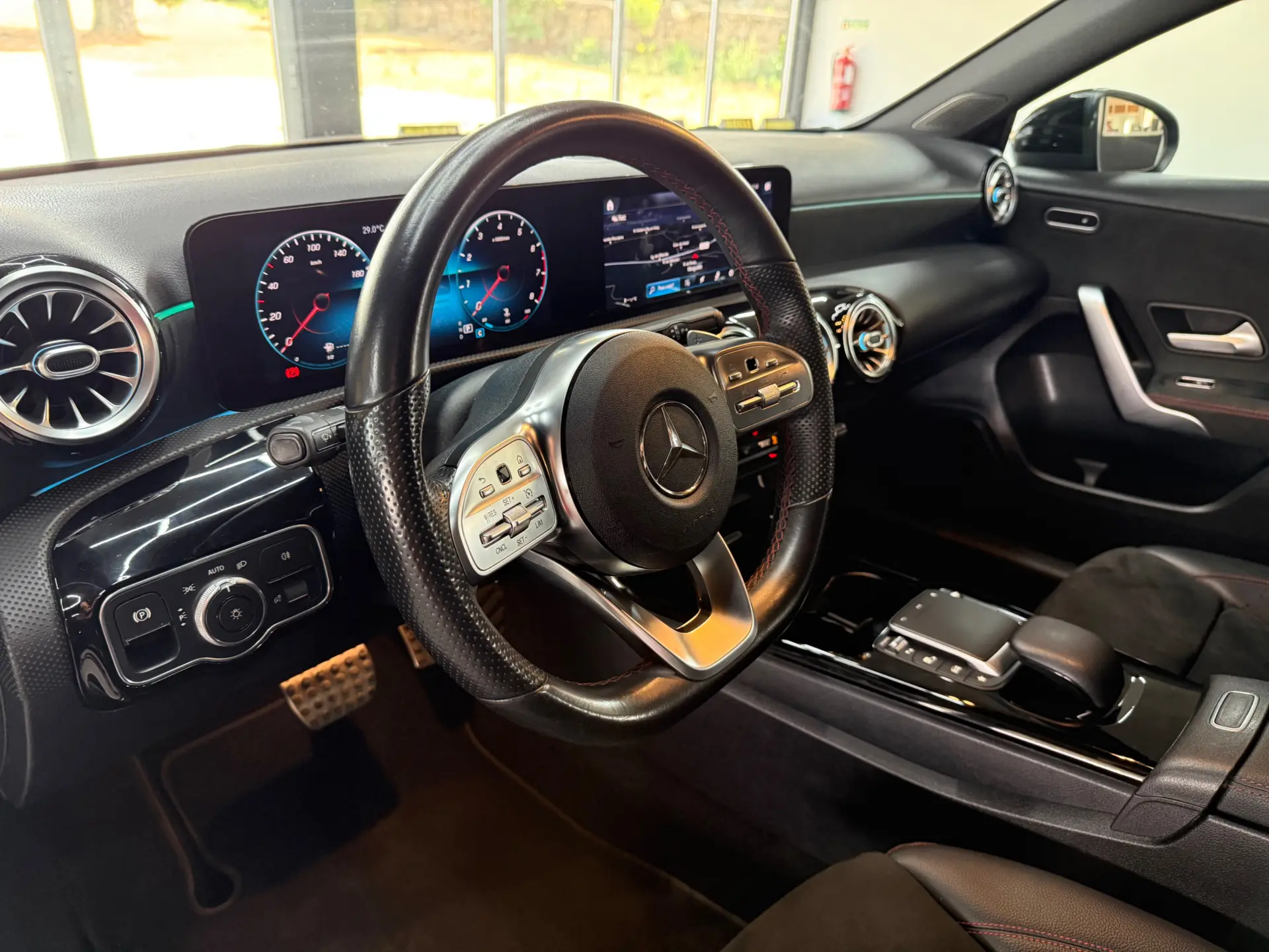 Mercedes-Benz A 180 7G-DCT Edition AMG Line 11