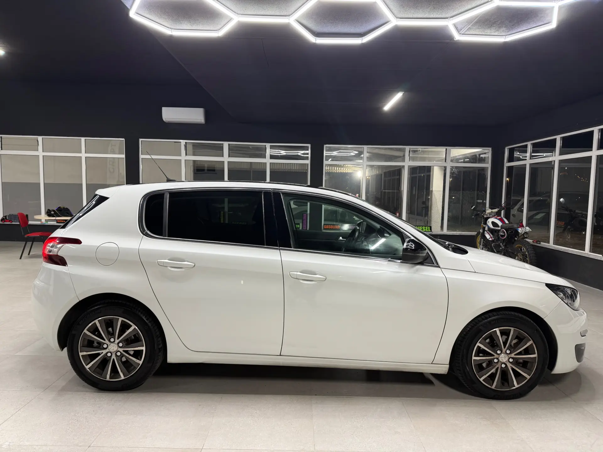Peugeot 308 1.6 e-HDi Active 3