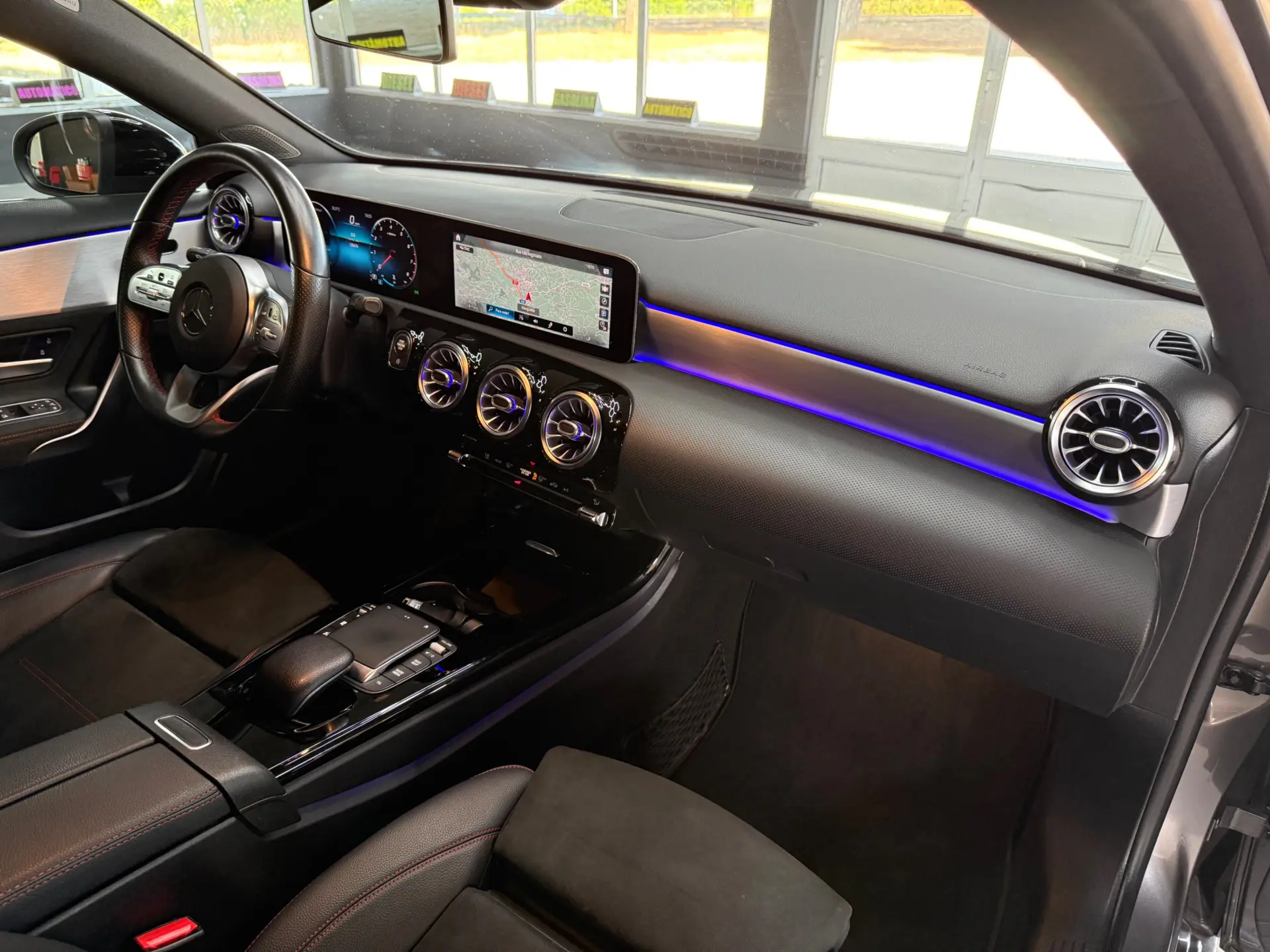 Mercedes-Benz A 200 7G-DCT Edition AMG Line 12