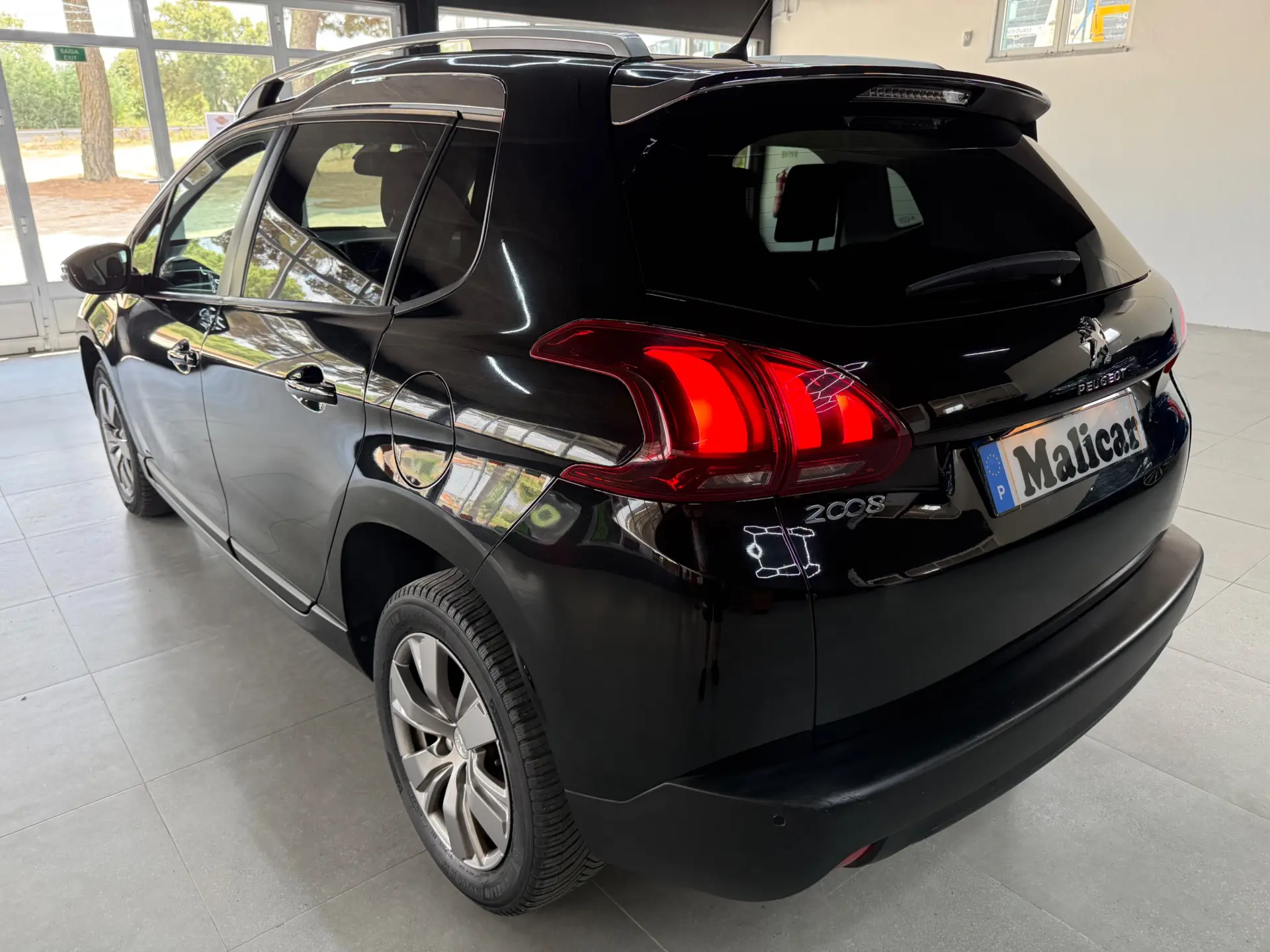 Peugeot 2008 1.6 BlueHDi Style 5