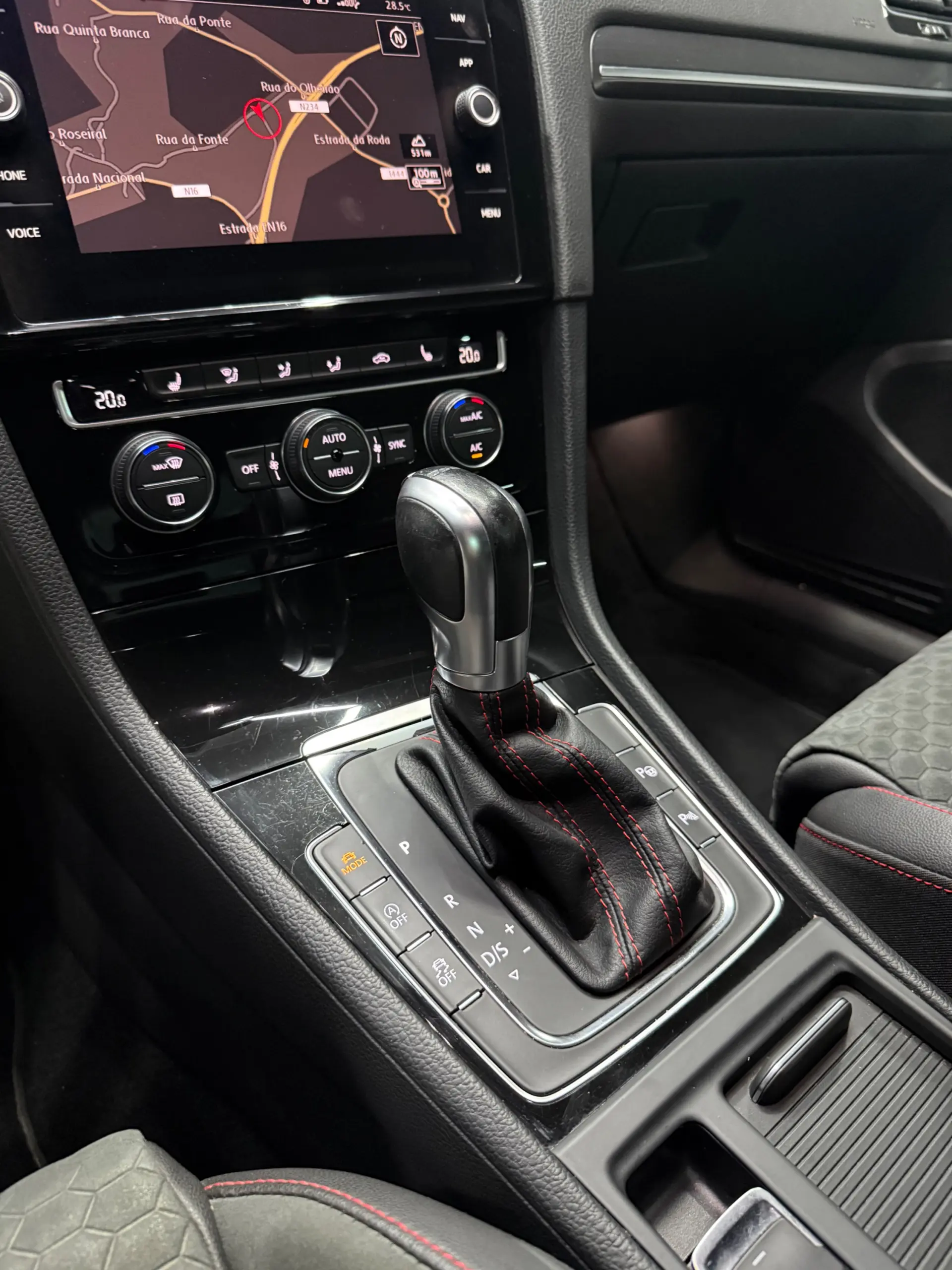 Volkswagen Golf 2.0 TSI GTI DSG Performance 13