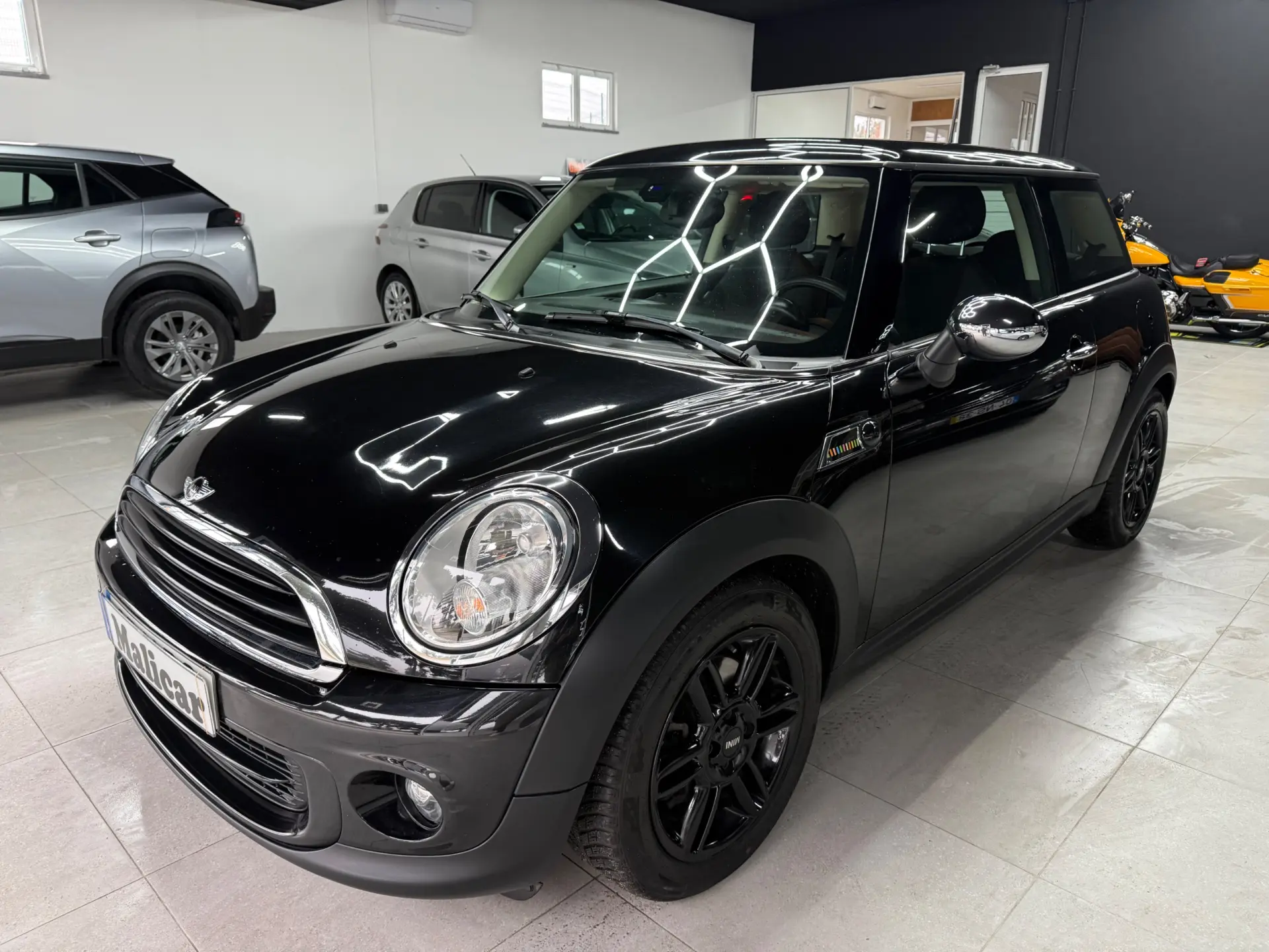 MINI 3 Portas One Brick Lane 8