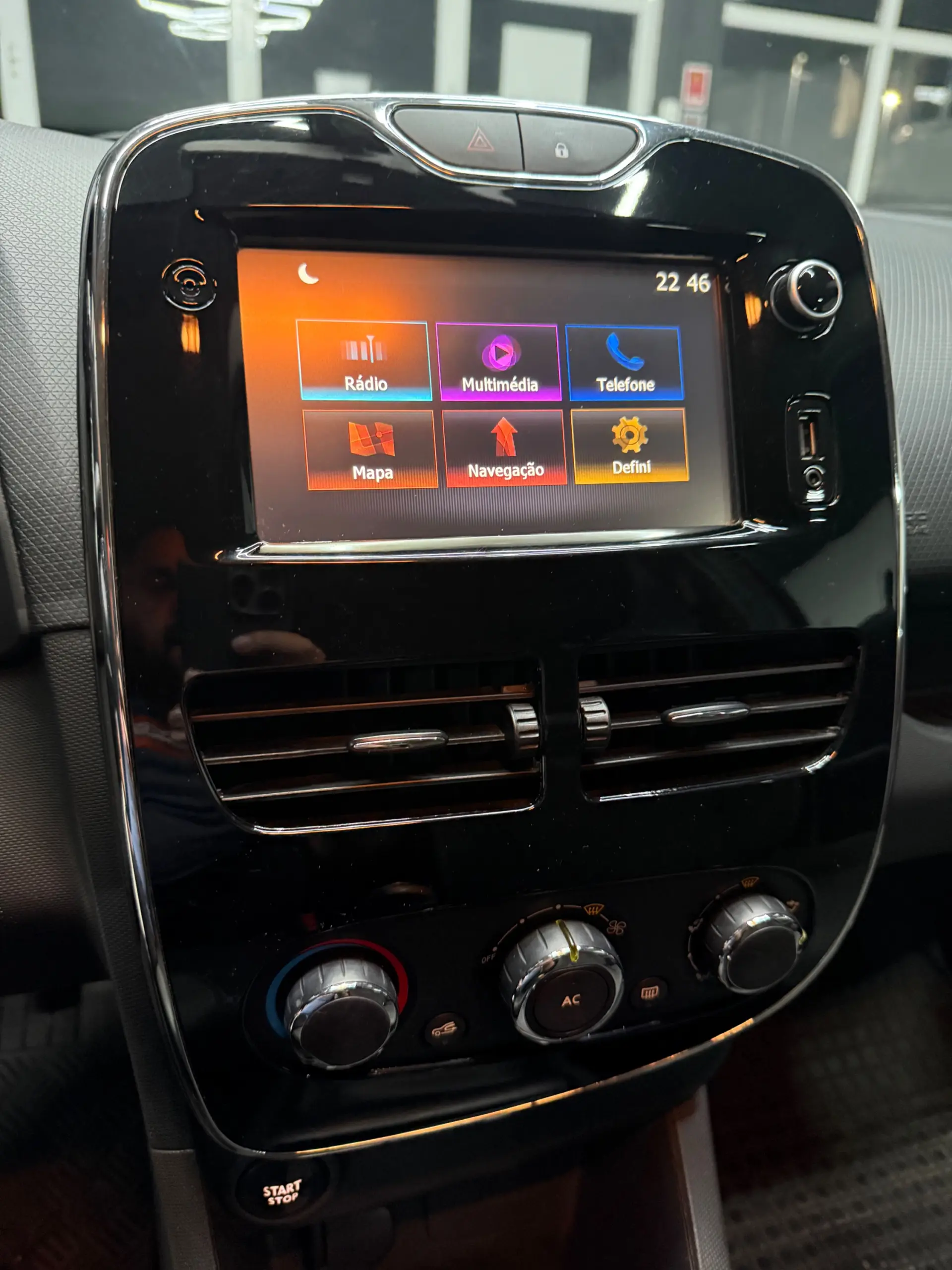 Renault Clio 0.9 TCE Confort 11