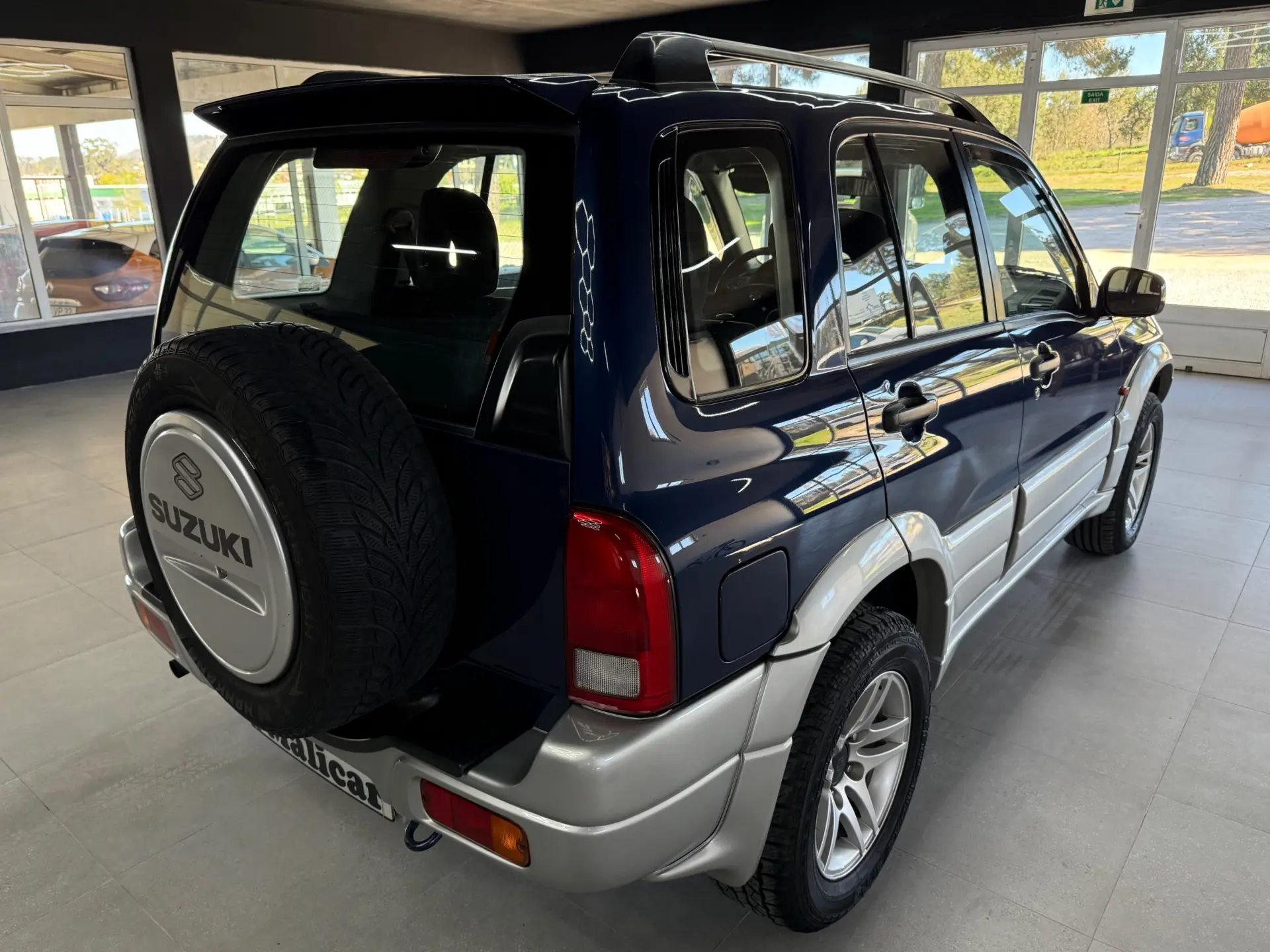 Suzuki Grand Vitara MT 2.0 HDi Prestige 4