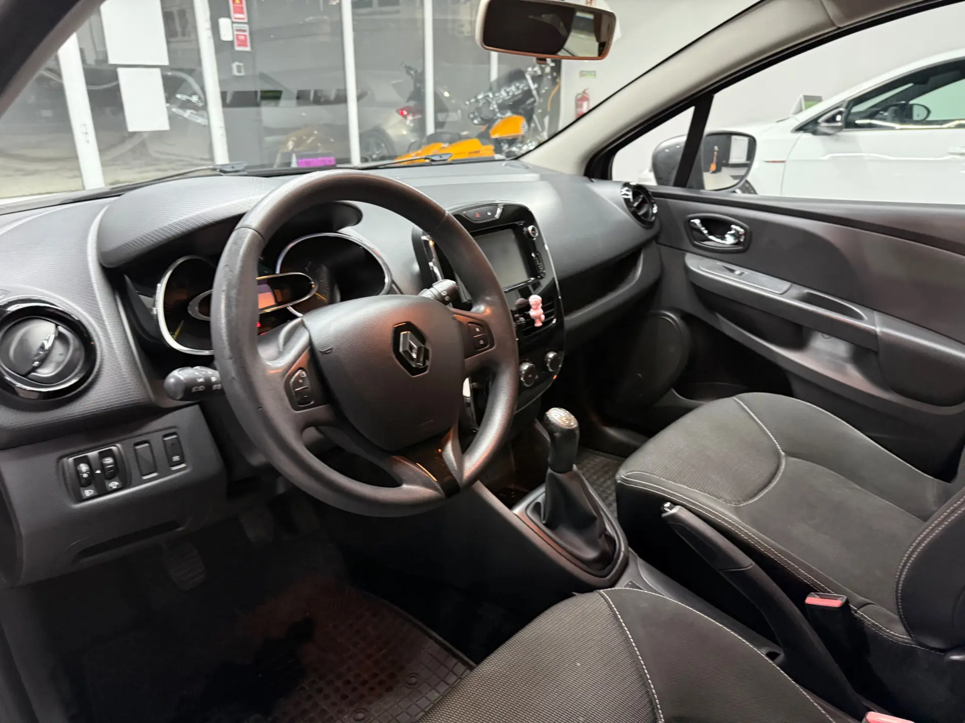 Renault Clio 0.9 TCE Confort 9