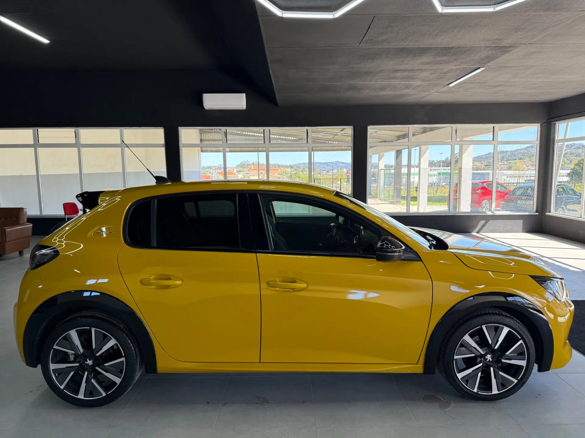 Peugeot 208 1.2 PureTech GT Line EAT8 2