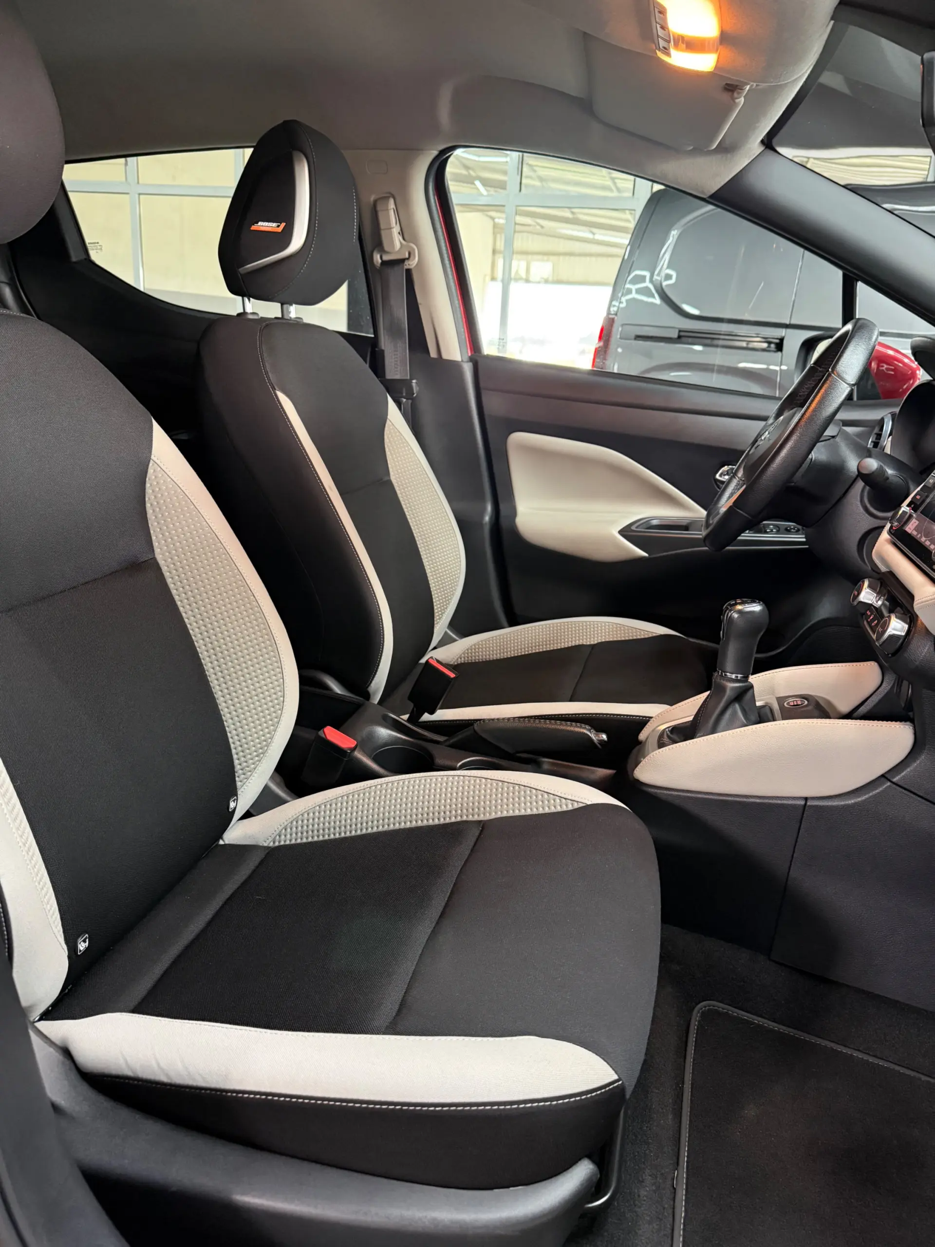 Nissan Micra 1.0 IG-T Tekna 9