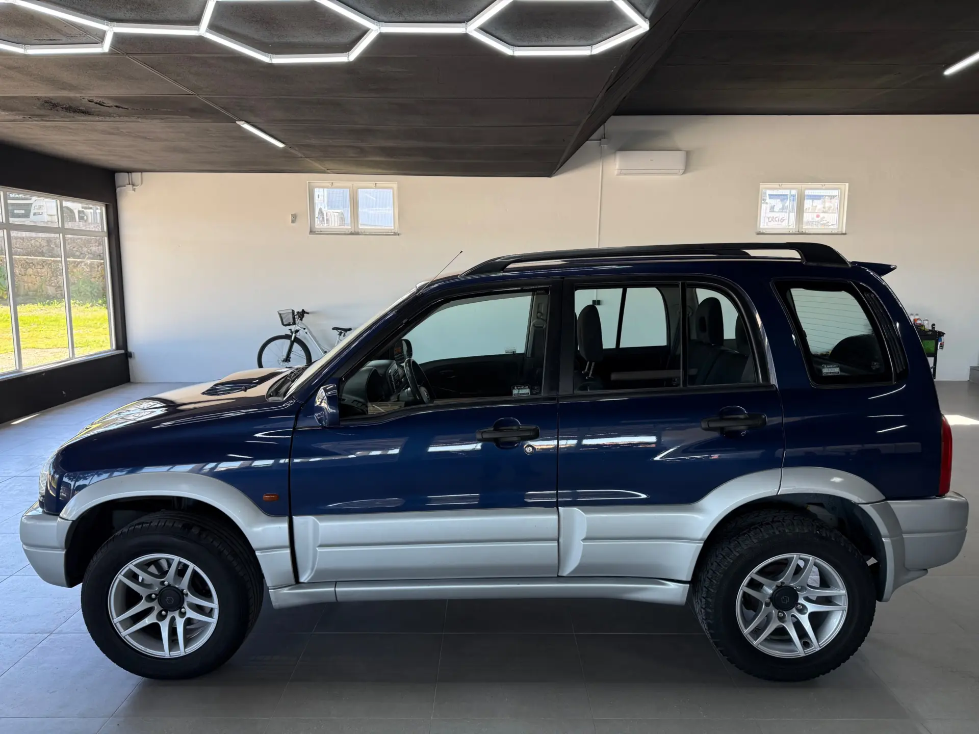 Suzuki Grand Vitara MT 2.0 HDi Prestige 8
