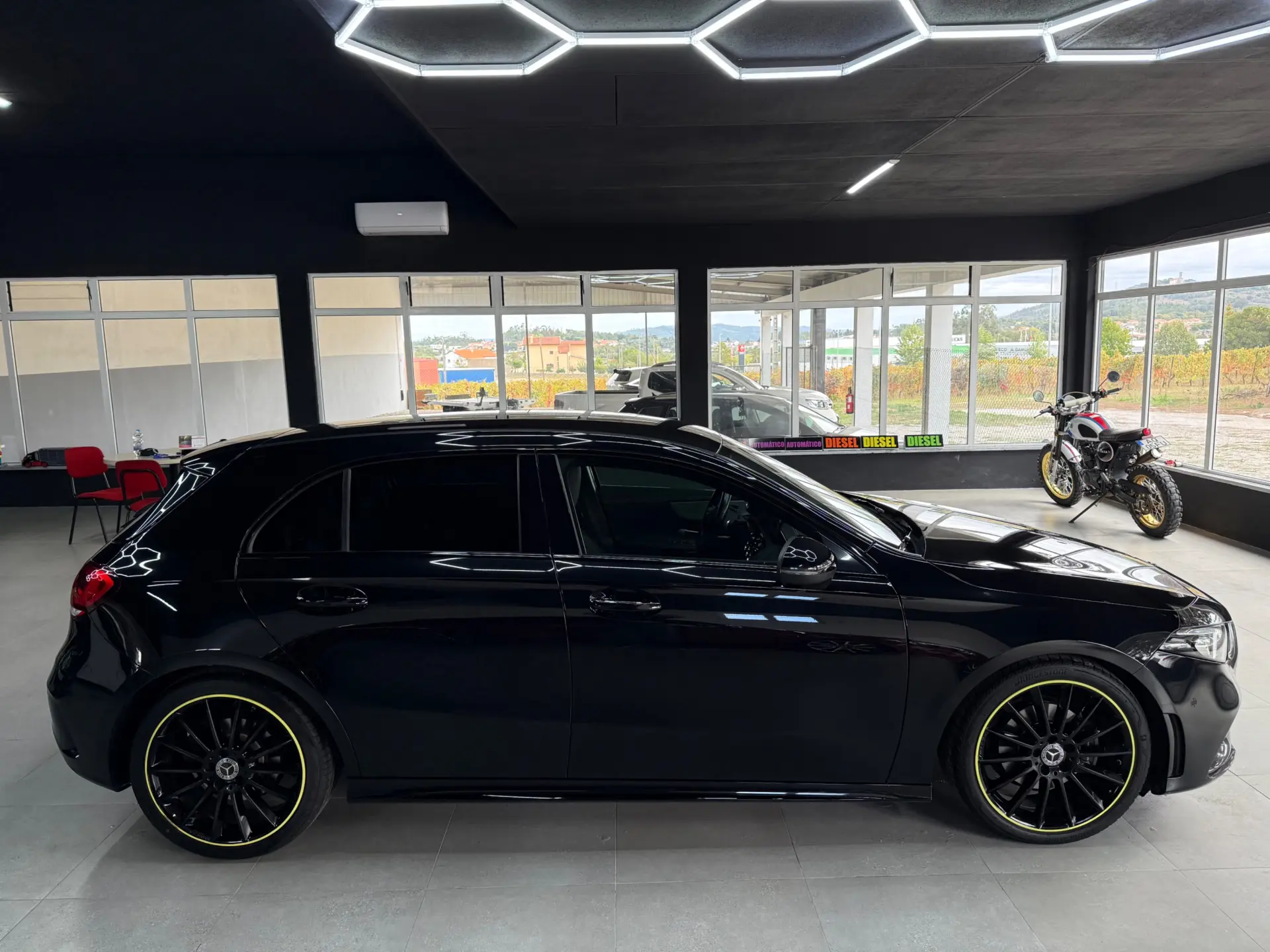 Mercedes-Benz A 200 7G-DCT Edition AMG Line 2