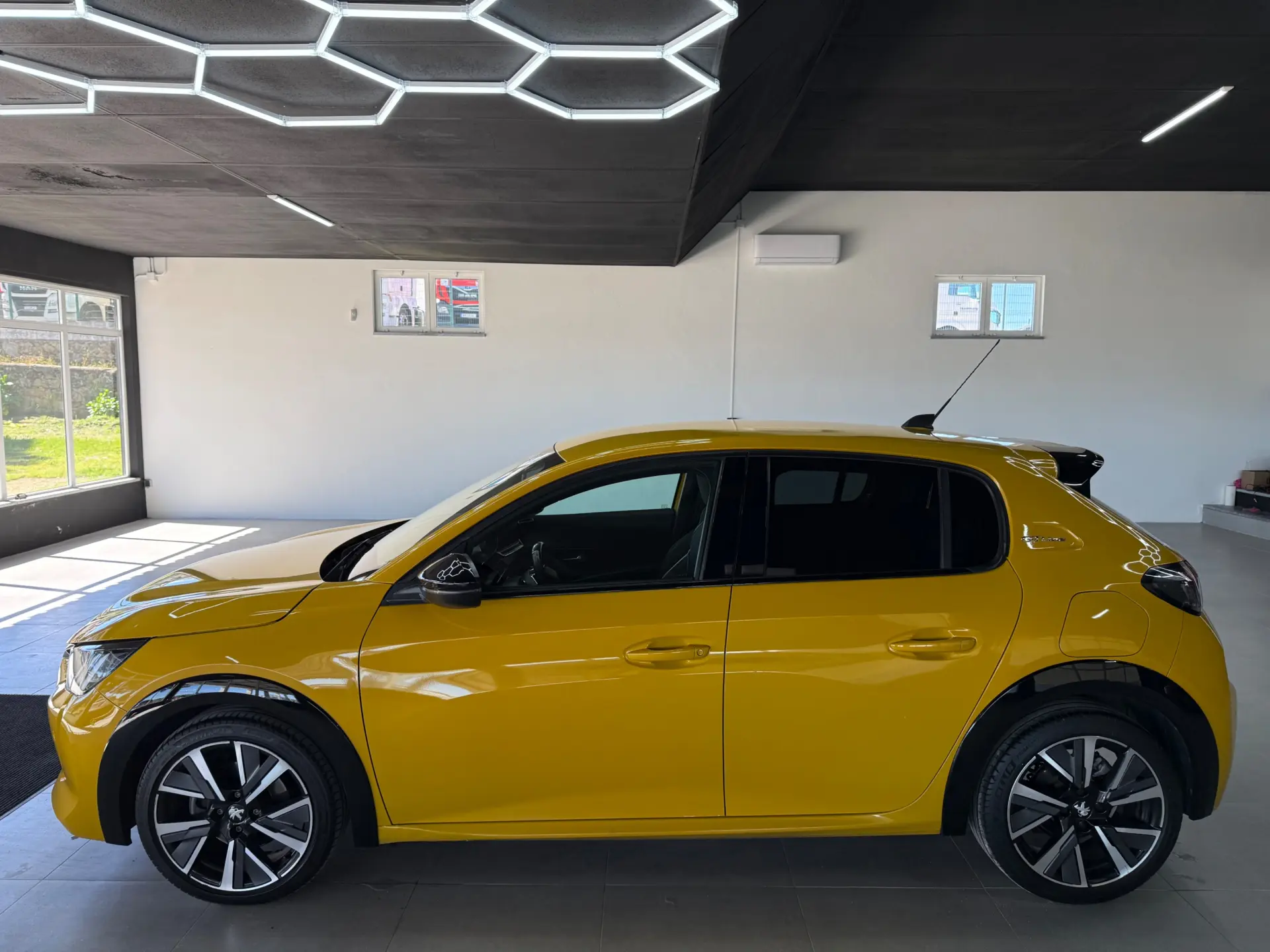 Peugeot 208 1.2 PureTech GT Line EAT8 7