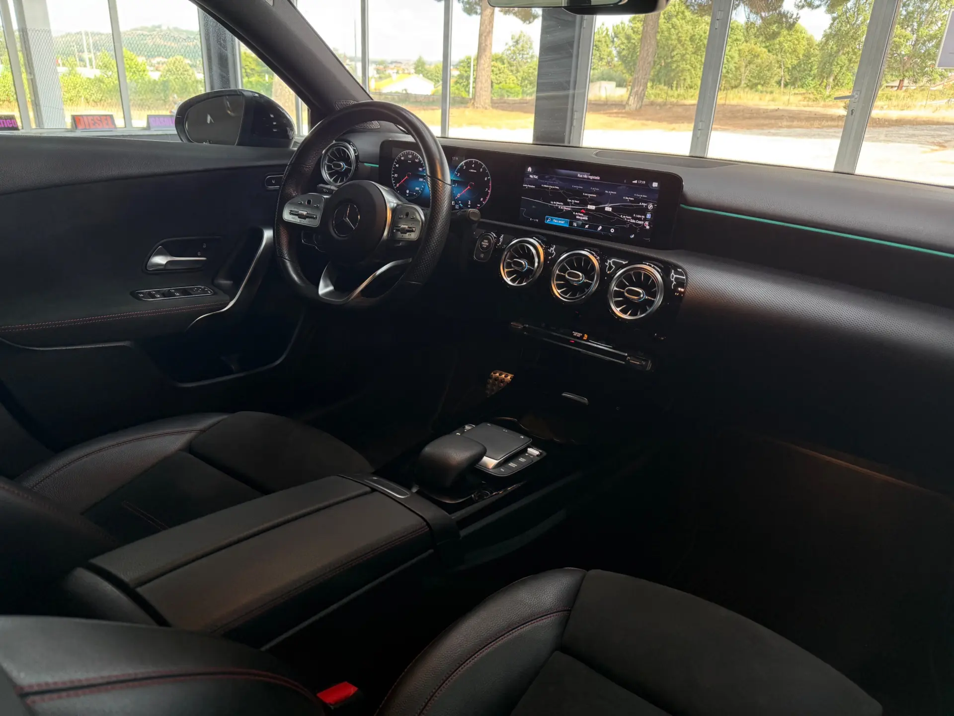 Mercedes-Benz A 180 7G-DCT Edition AMG Line 12