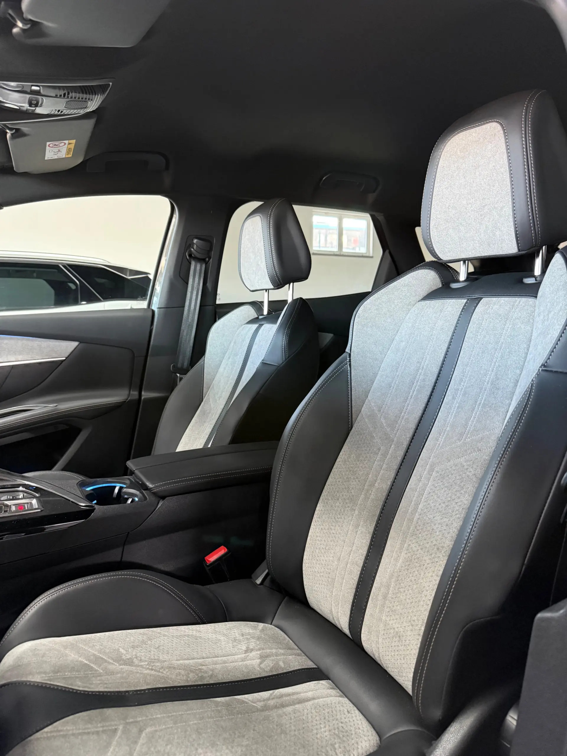 Peugeot 3008 1.6 Hybrid GT Pack e-EAT8 12