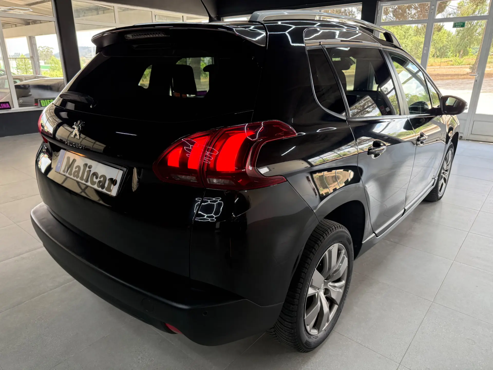 Peugeot 2008 1.6 BlueHDi Style 3