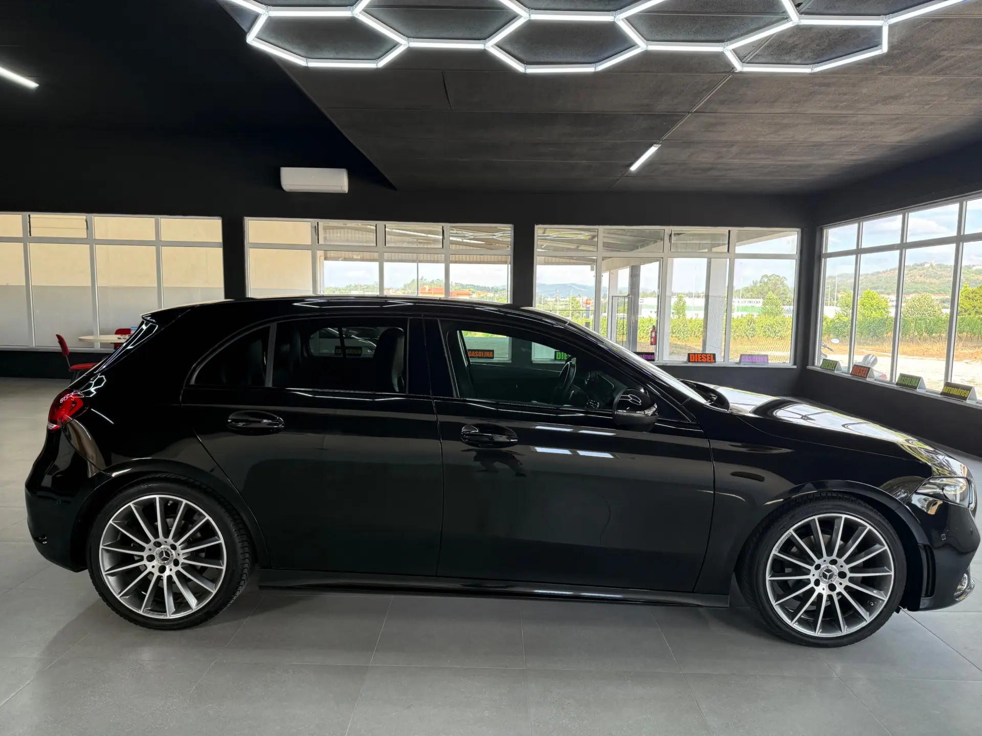 Mercedes-Benz A 180 7G-DCT Edition AMG Line 3