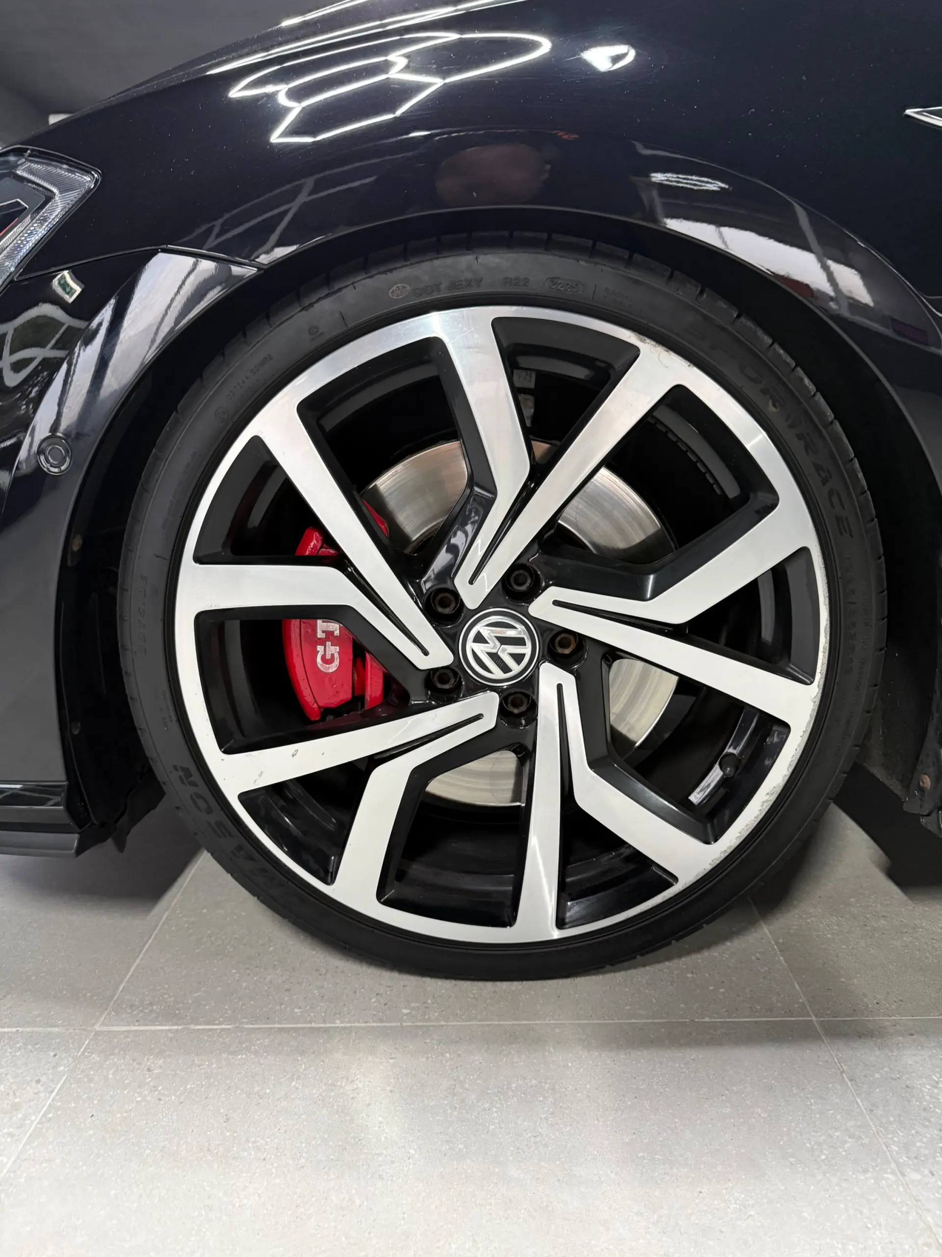 Volkswagen Golf 2.0 TSI GTI DSG Performance 8