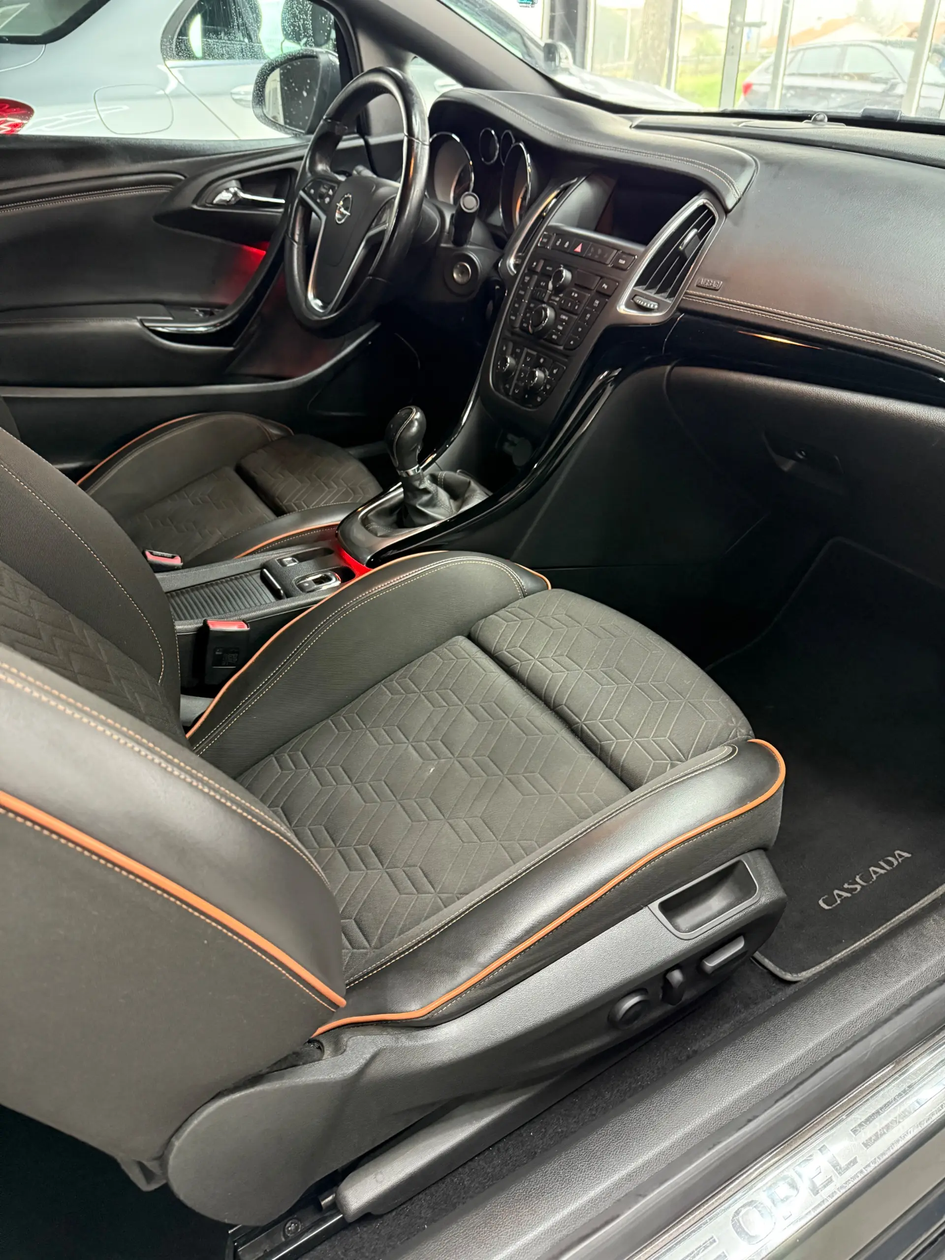 Opel Cascada 1.6 T S/S 9