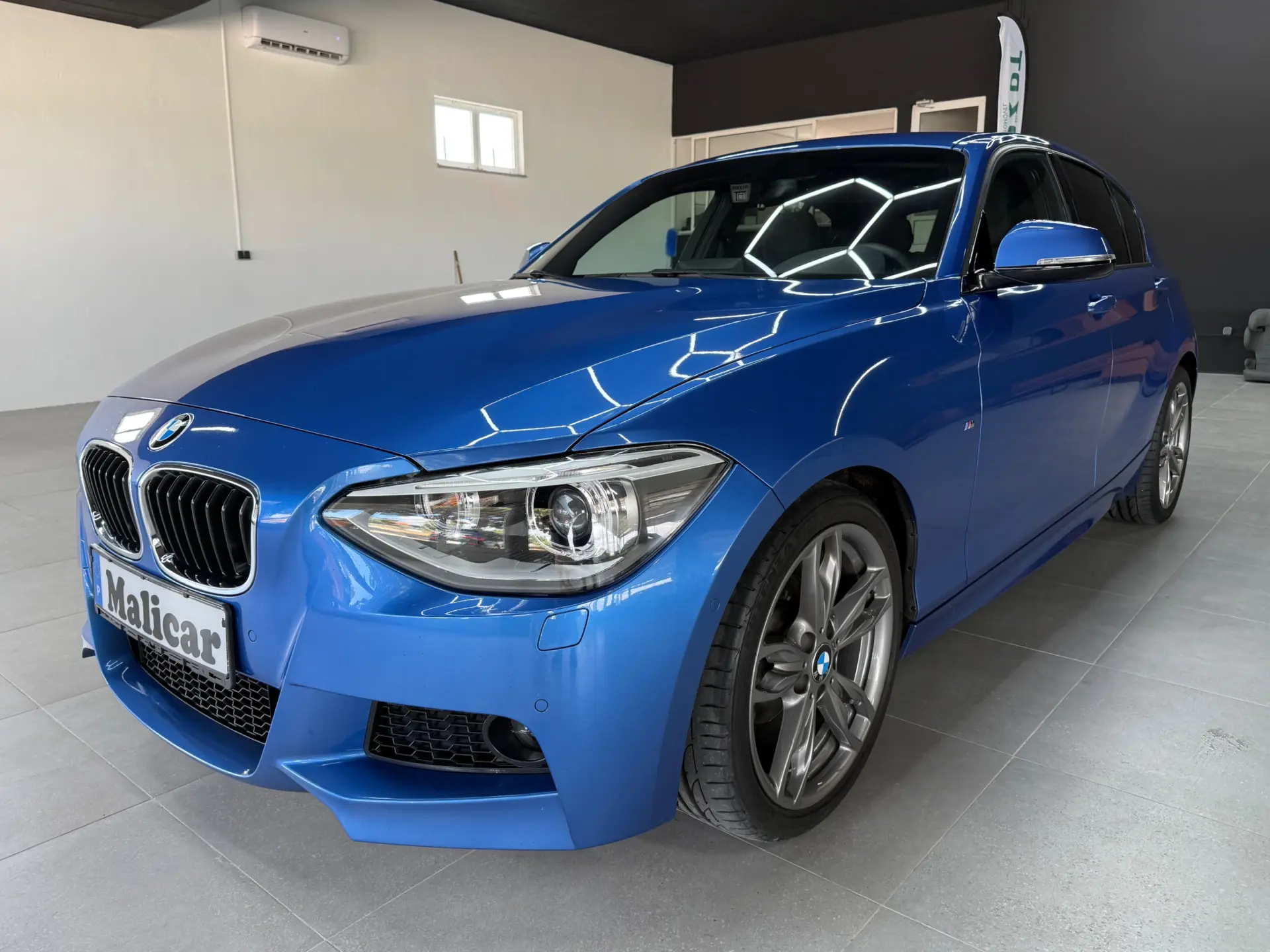 BMW 118 d Pack M 8