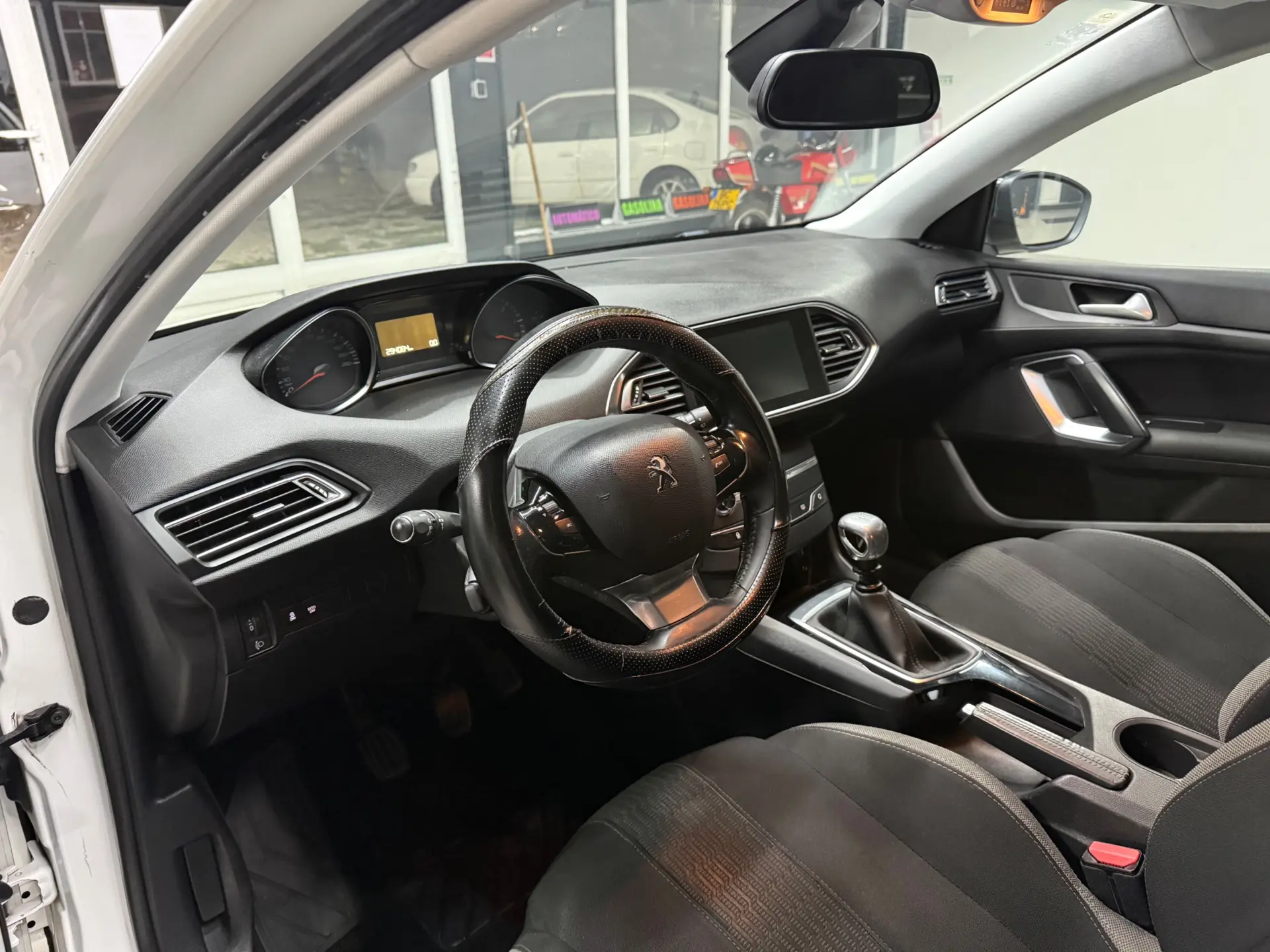 Peugeot 308 1.6 e-HDi Active 9